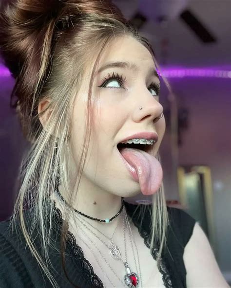 blonde ahegao Search